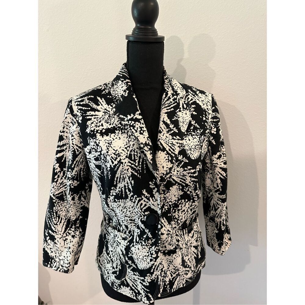 Axcess By Liz Claiborne Women’s Cotton Blend Blazer White Floral Print Size 10